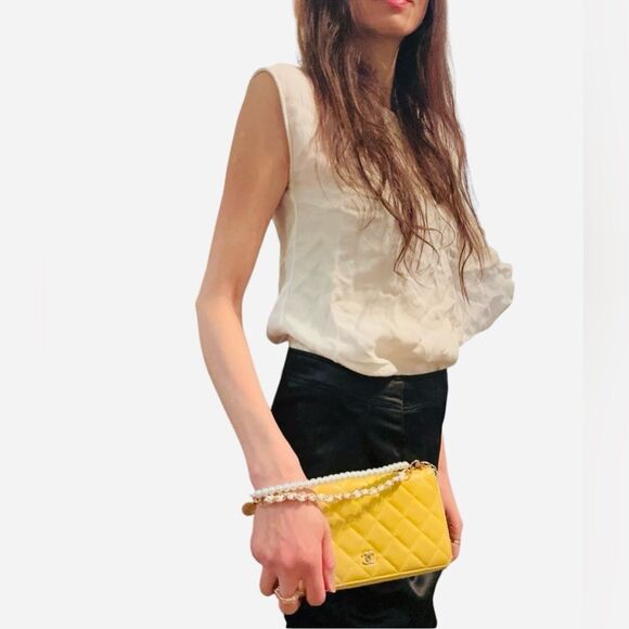 Chanel yellow quilted large wallet - Picture 11 of 15